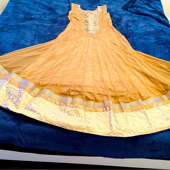 3 pice anarkali set - Picture 2 of 2
